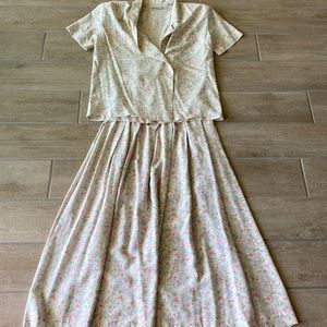 Vintage 100% Silk Floral Skirt and Top Set Size: 10